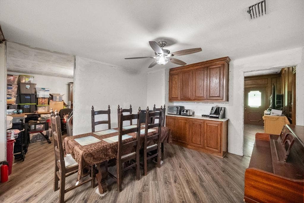 Kichen breakfast area has built in cabinet with granite counter. All the extras really add up!