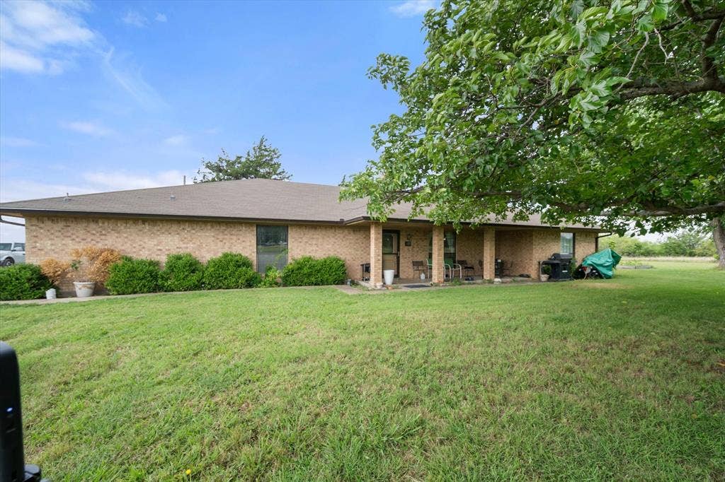 Wonderful, 1980 custom built home.