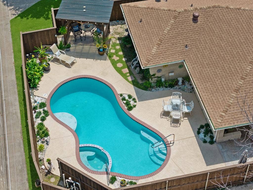 1521 Baffin Bay Drive, Plano, TX 75075 1521 Baffin Bay Drive, Plano, TX 75075