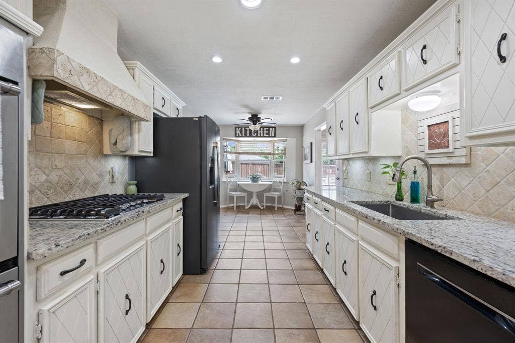 1521 Baffin Bay Drive, Plano, TX 75075 1521 Baffin Bay Drive, Plano, TX 75075