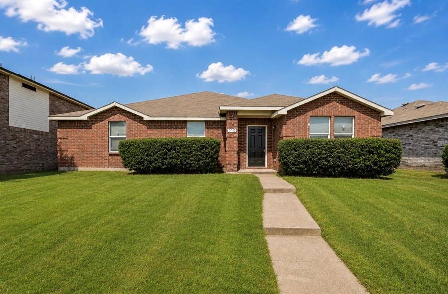 Property photo for 3015 Goldenrod Drive, Lancaster, TX