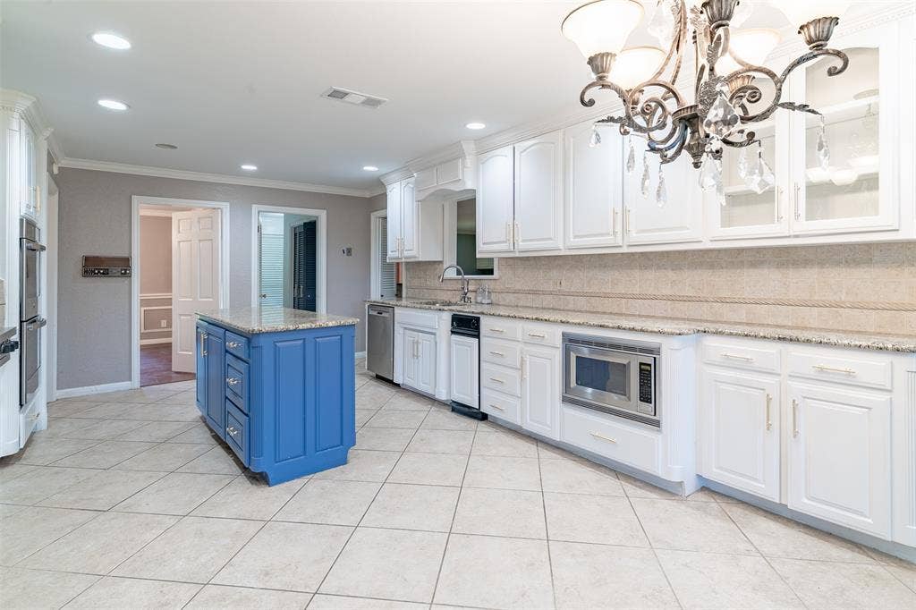 3400 Dever Drive, Waco, TX 76708 3400 Dever Drive, Waco, TX 76708