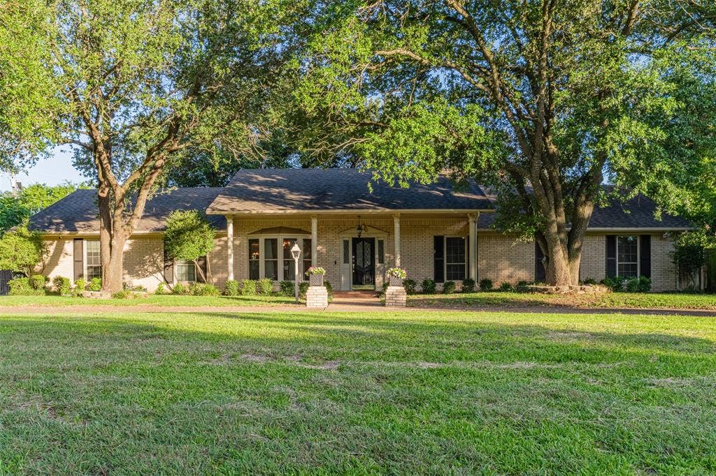 3400 Dever Drive, Waco, TX 76708 3400 Dever Drive, Waco, TX 76708