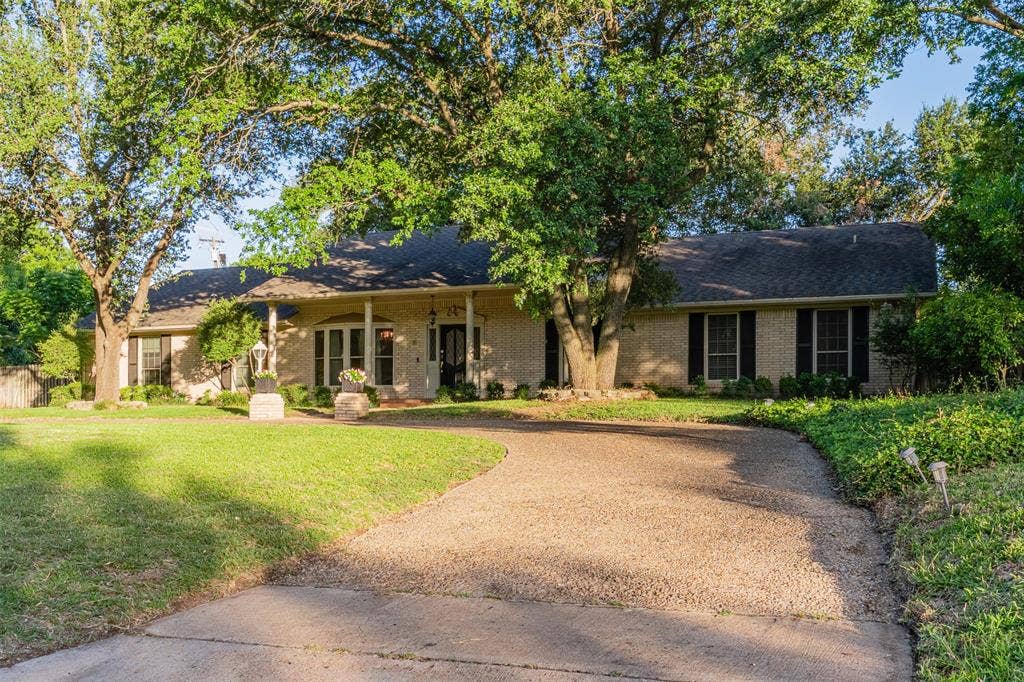 3400 Dever Drive, Waco, TX 76708 3400 Dever Drive, Waco, TX 76708
