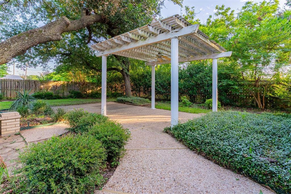 3400 Dever Drive, Waco, TX 76708 Gazebo