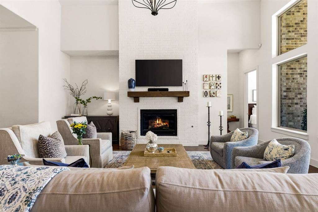 404 Travelers Terrace, Argyle, TX 76226 There is a 5.1 surround sound system in the living room.