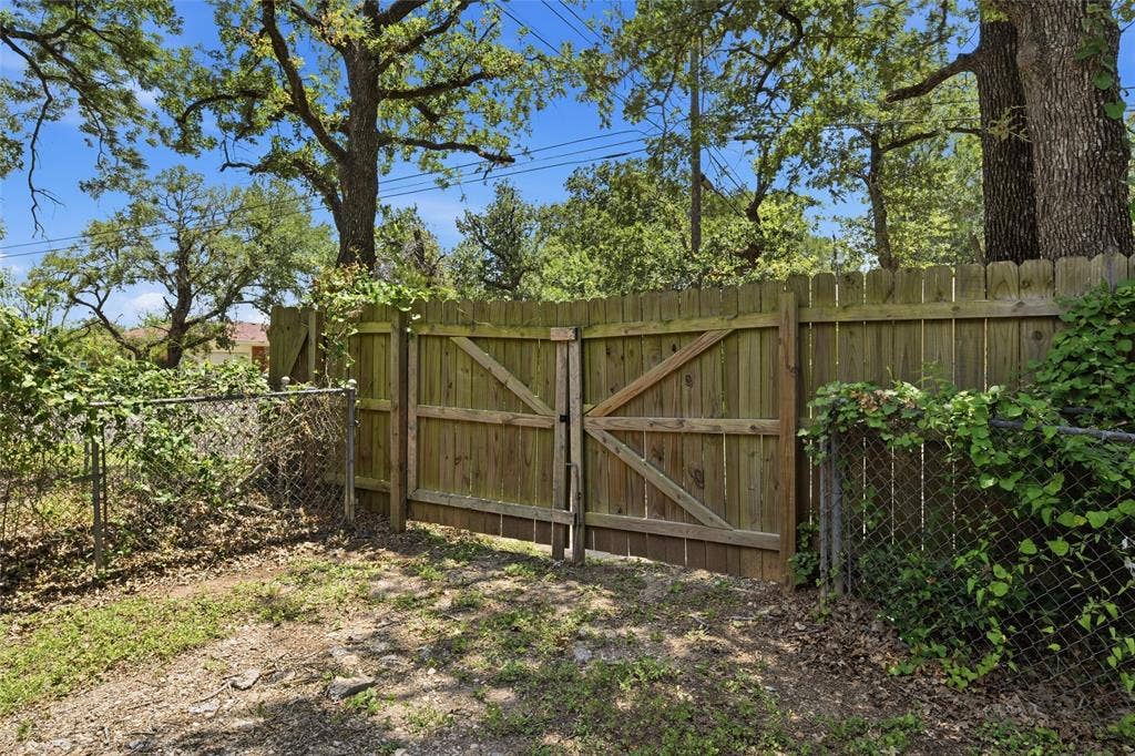 4401 Idylwood, Waco, TX 76705