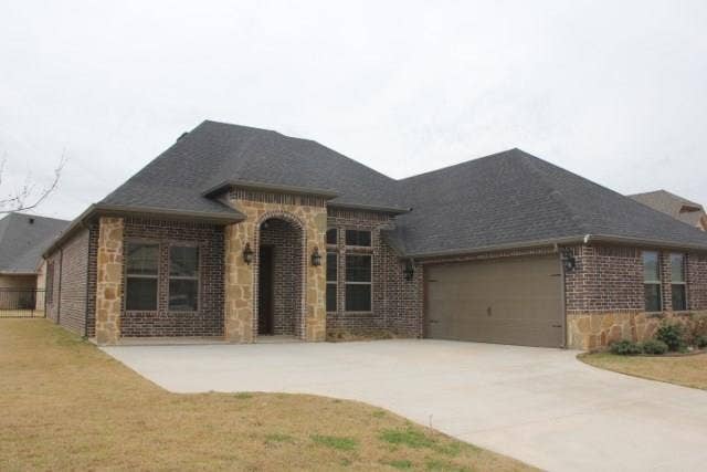 Property photo for 2113 Clive Drive, Granbury, TX