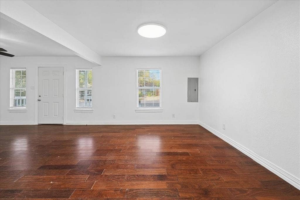 2001 Redman Circle, Dallas, TX 75223