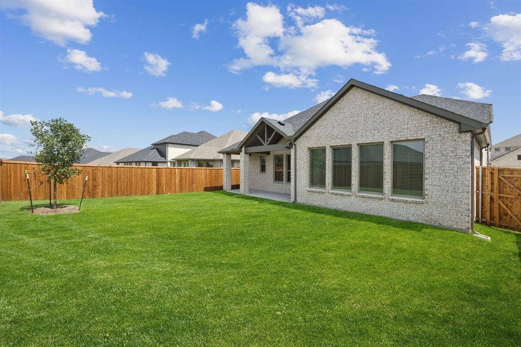 909 Bright Acre Trail, Lavon, TX 75166 Patio in the Claret home plan by Trophy Signature Homes – REPRESENTATIVE PHOTO