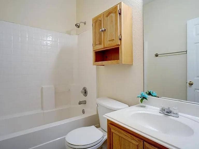 3621 Desert Mesa Road, Fort Worth, TX 76262 Bathroom View