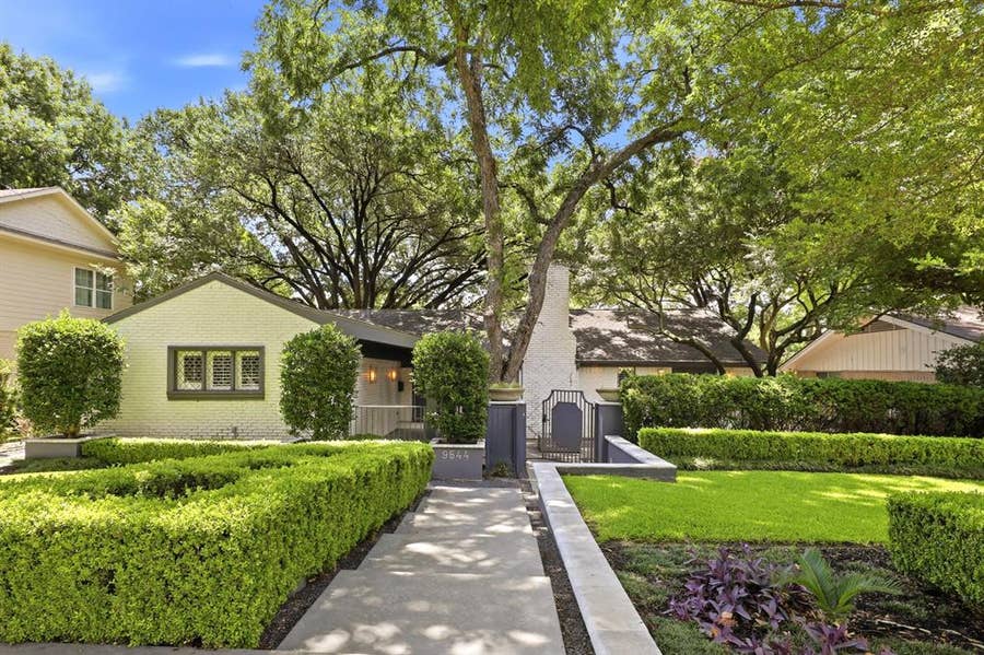 Property photo for 9544 Crestedge Drive, Dallas, TX