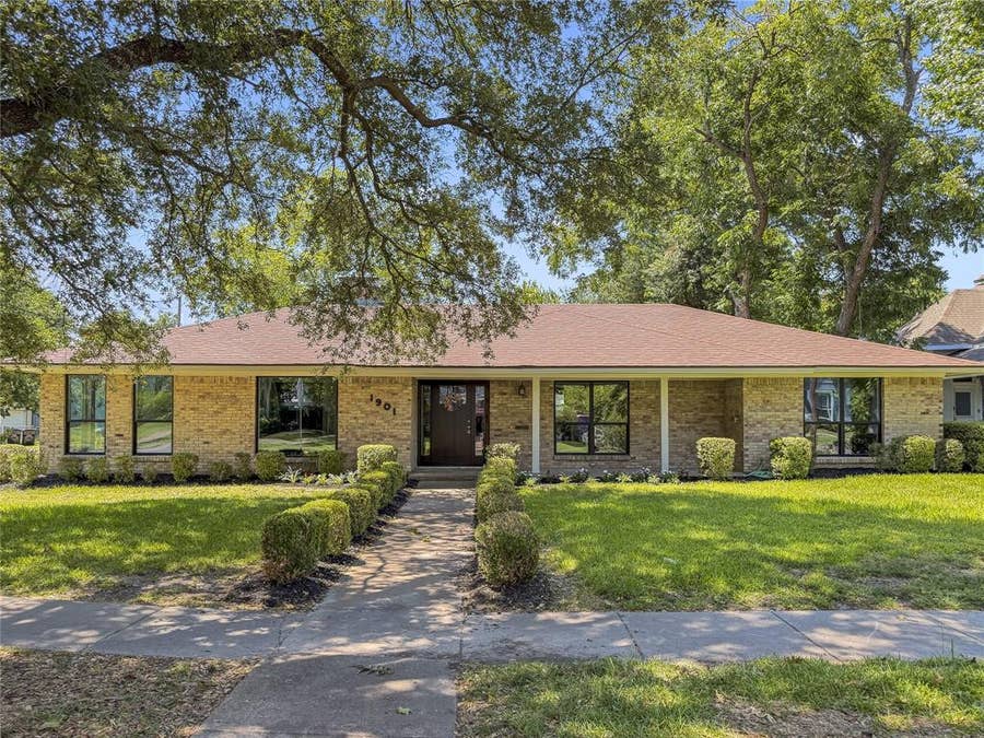 Property photo for 1901 Park Street, Greenville, TX