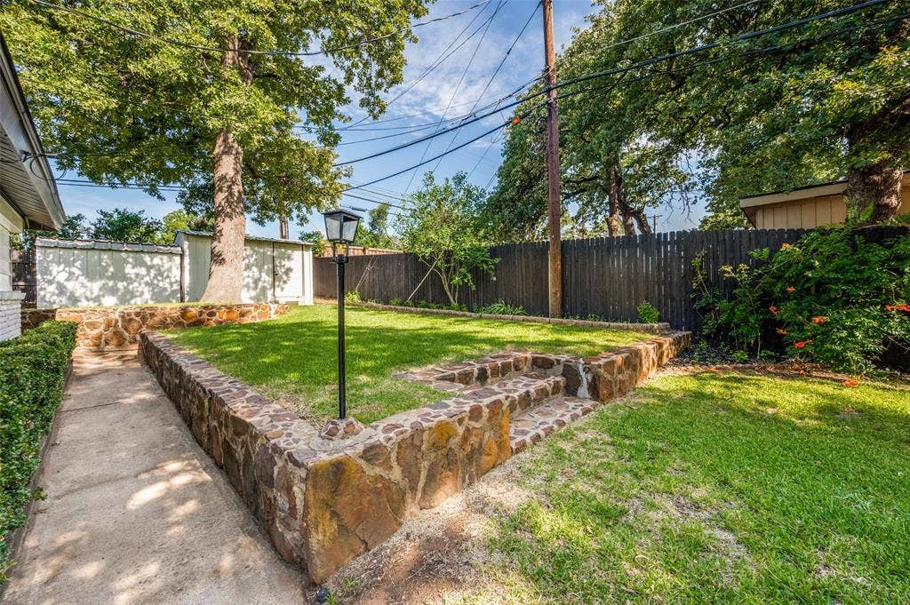 740 Bedford, Hurst, TX 76053 740 Bedford, Hurst, TX 76053