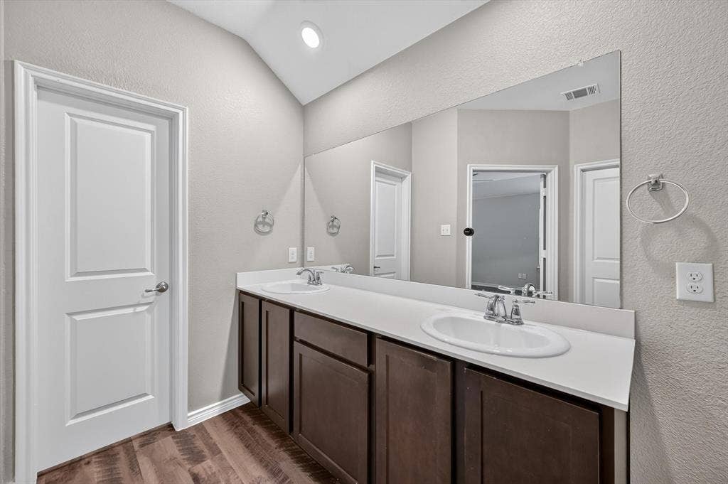 205 Watson Street, Red Oak, TX 75154 205 Watson Street, Red Oak, TX 75154