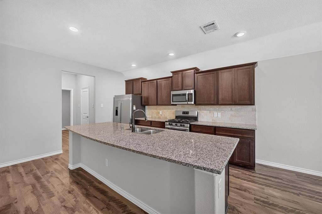 205 Watson Street, Red Oak, TX 75154 205 Watson Street, Red Oak, TX 75154