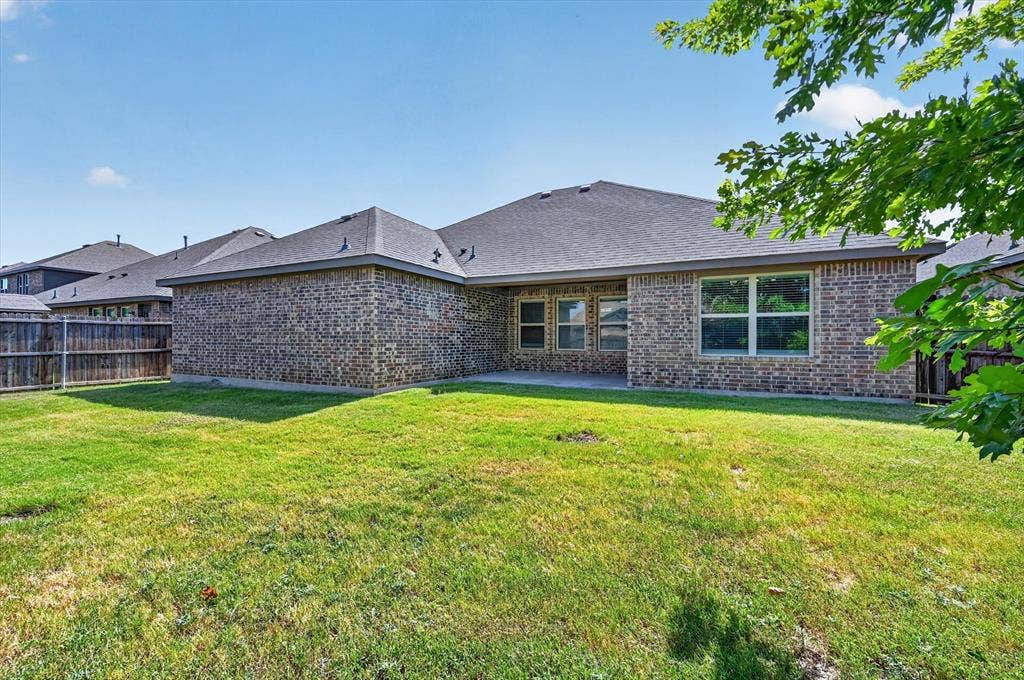 205 Watson Street, Red Oak, TX 75154 205 Watson Street, Red Oak, TX 75154