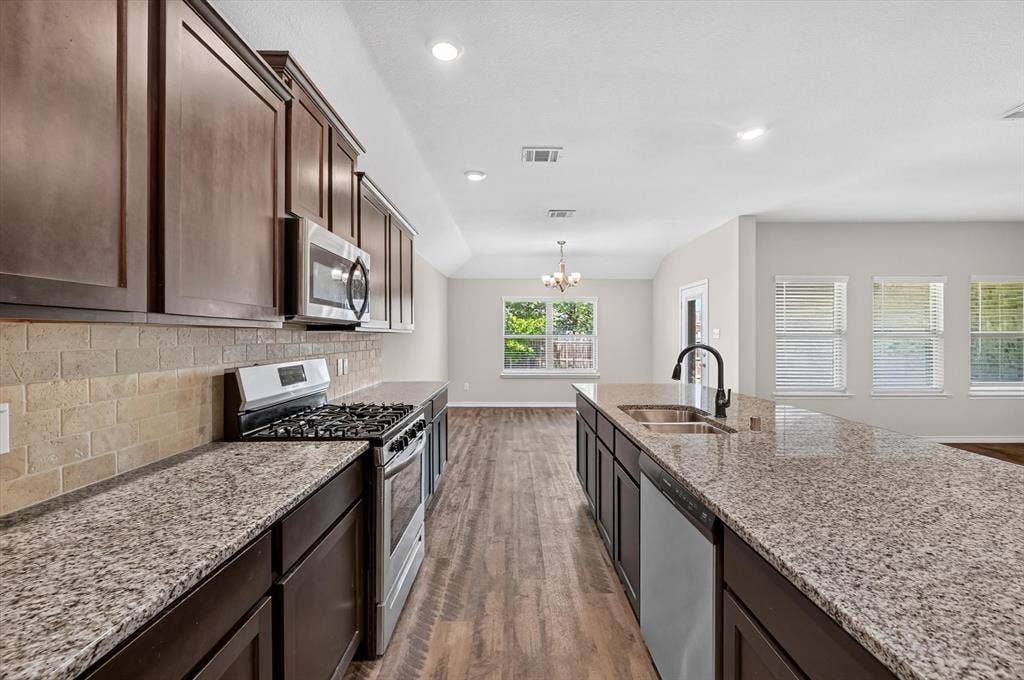 205 Watson Street, Red Oak, TX 75154 205 Watson Street, Red Oak, TX 75154