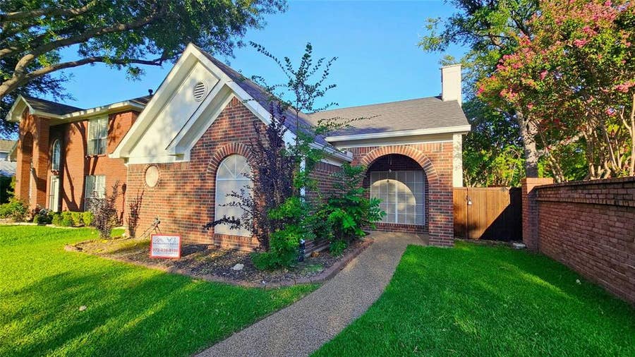 Property photo for 500 Lake Forest Drive, Coppell, TX