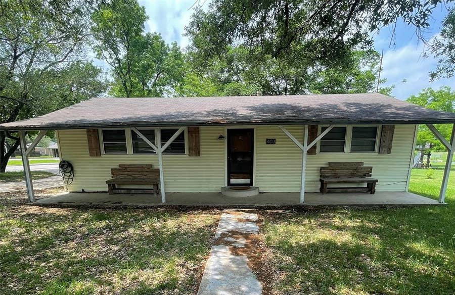 Property photo for 403 Live Oak Street, Royse City, TX