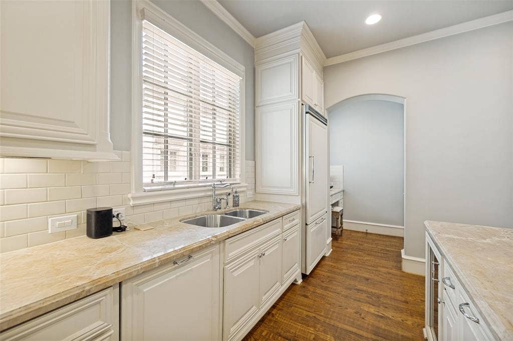 4608 Abbott Avenue, #112, Highland Park, TX 75205