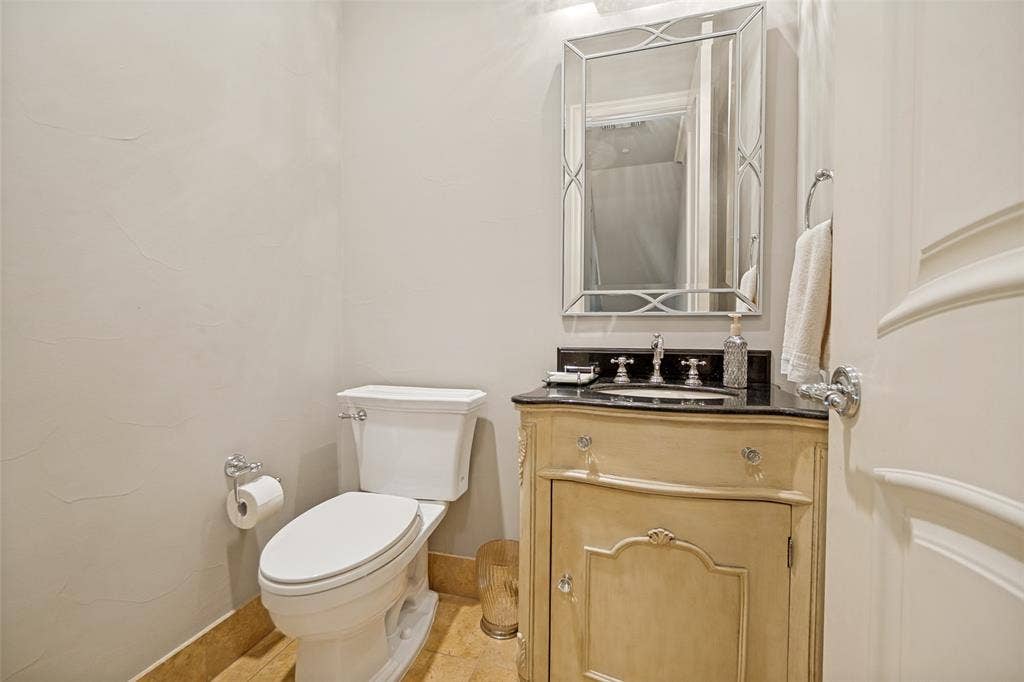 4608 Abbott Avenue, #112, Highland Park, TX 75205