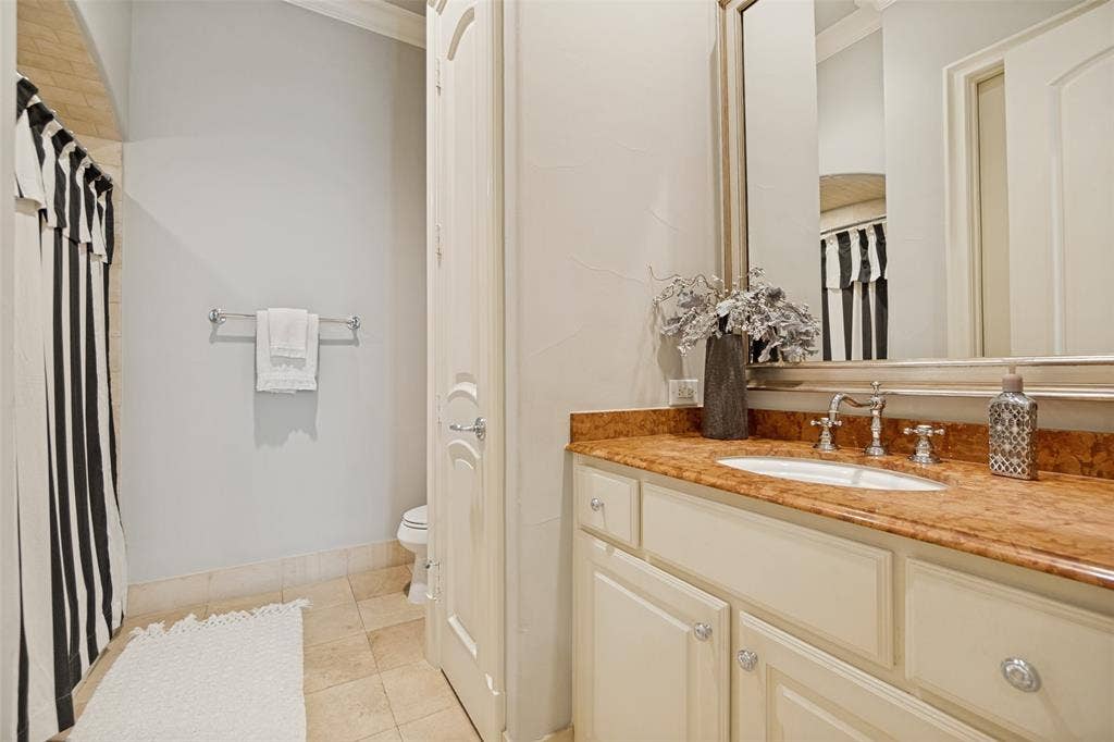 4608 Abbott Avenue, #112, Highland Park, TX 75205