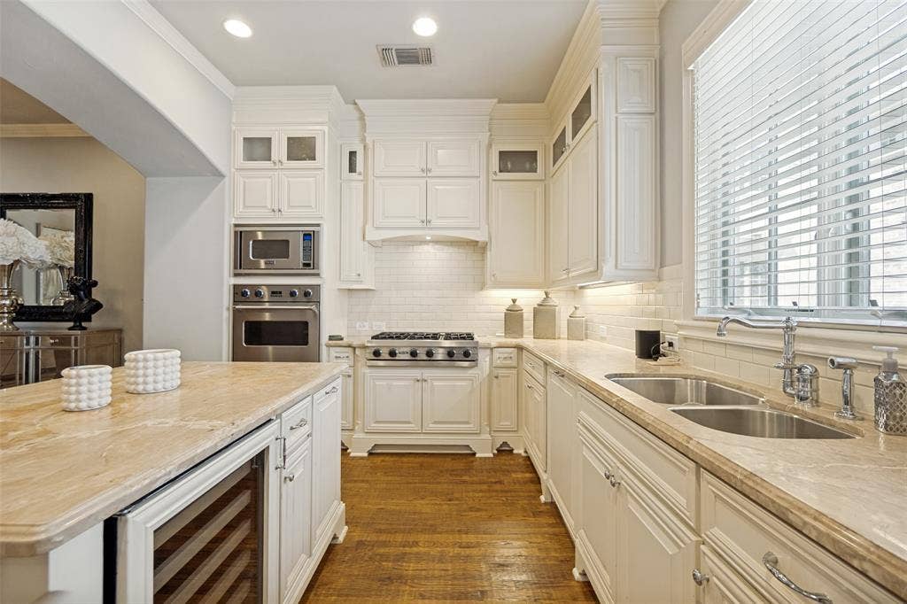 4608 Abbott Avenue, #112, Highland Park, TX 75205