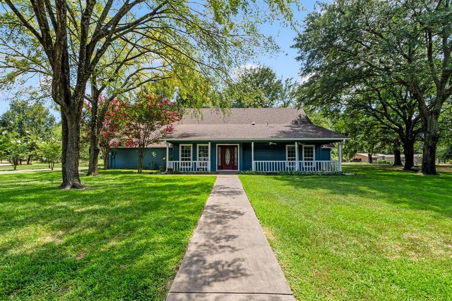 Property photo for 245 Shady Shores Drive, Mabank, TX