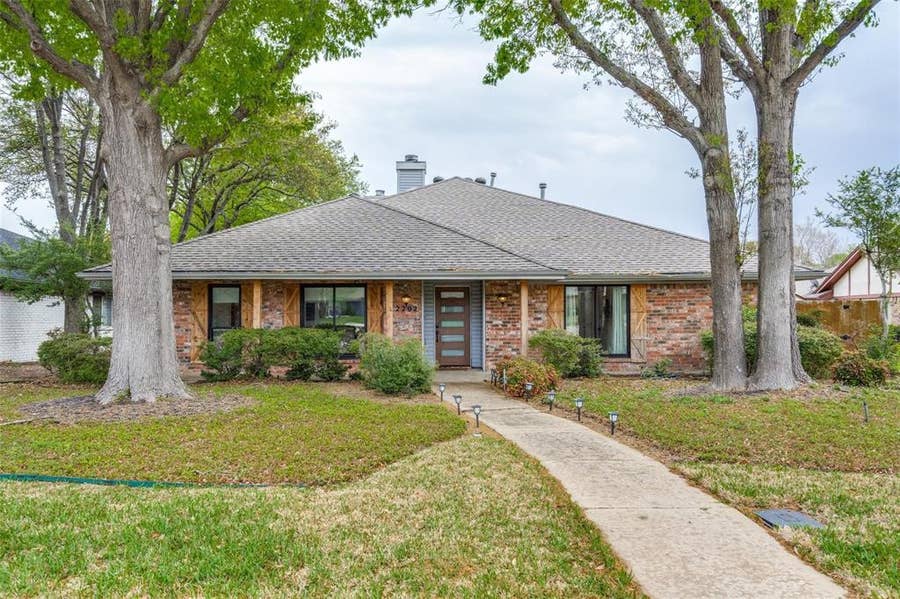Property photo for 2202 Owens Boulevard, Richardson, TX
