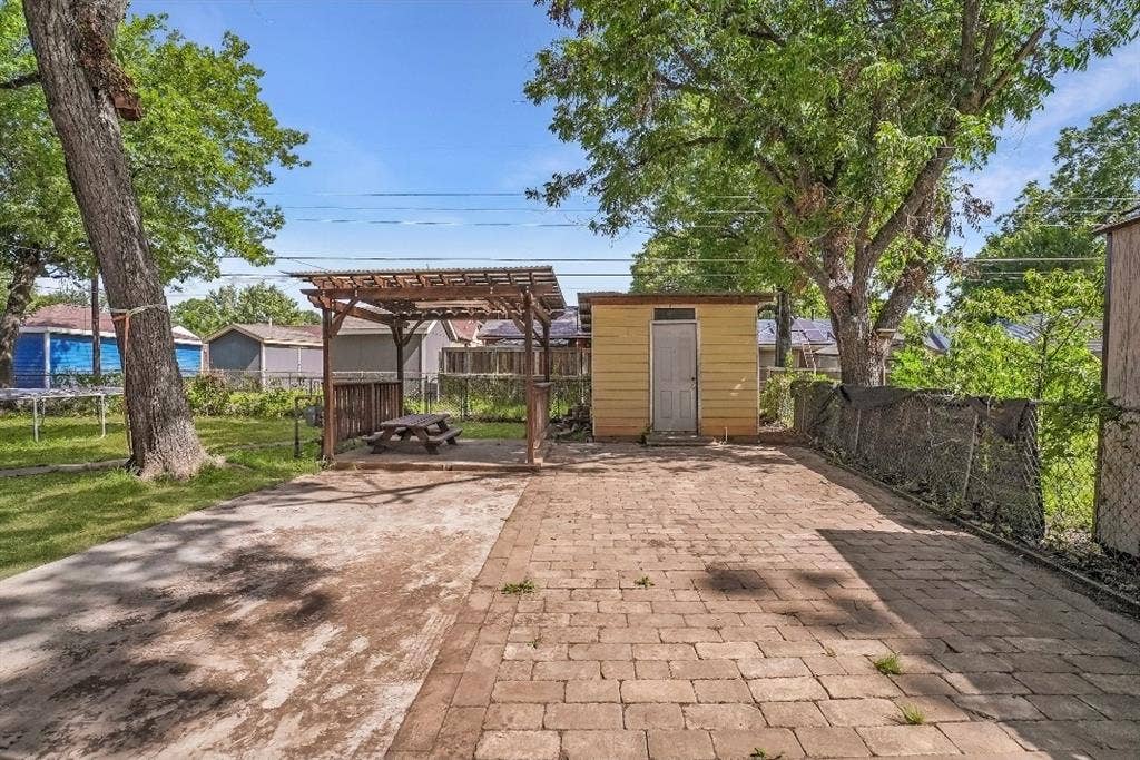 2725 Aster Street, Dallas, TX 75211 2725 Aster Street, Dallas, TX 75211