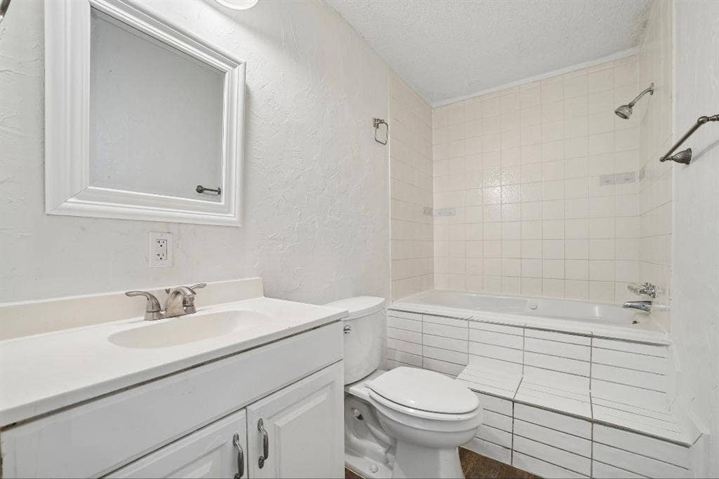 2725 Aster Street, Dallas, TX 75211 2725 Aster Street, Dallas, TX 75211
