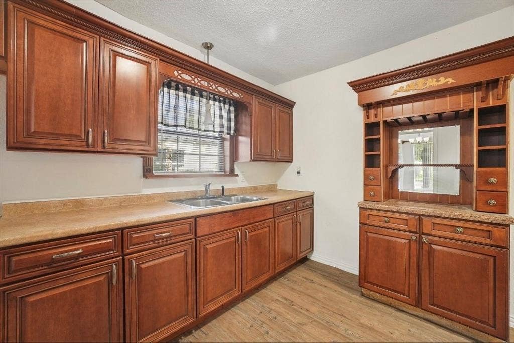 2725 Aster Street, Dallas, TX 75211 2725 Aster Street, Dallas, TX 75211