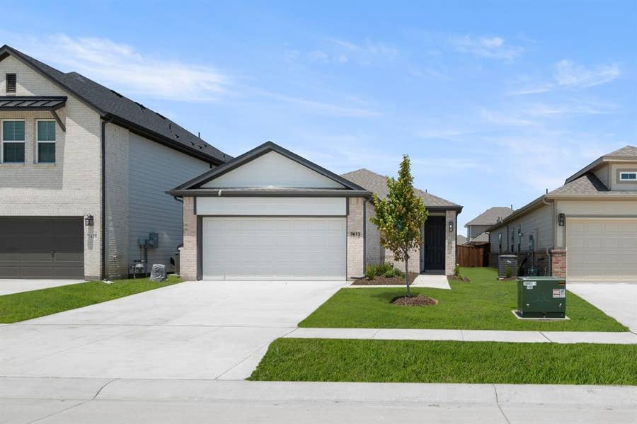 Property photo for 7412 Summer Sunset Drive, Denton, TX