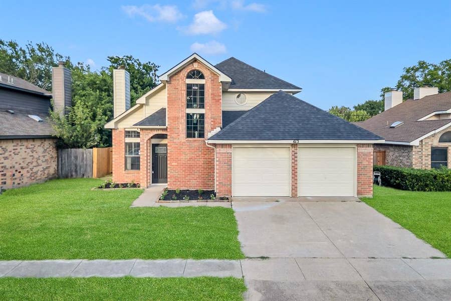 Property photo for 613 Laurel Street, Cedar Hill, TX