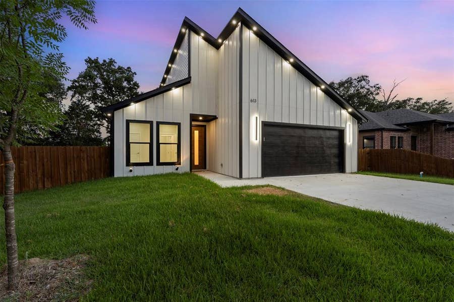 Property photo for 613 Tupuna Drive, Tool, TX