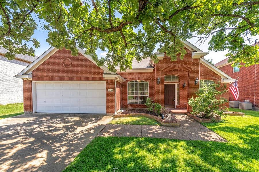 Property photo for 9733 Lovers Lane, Frisco, TX