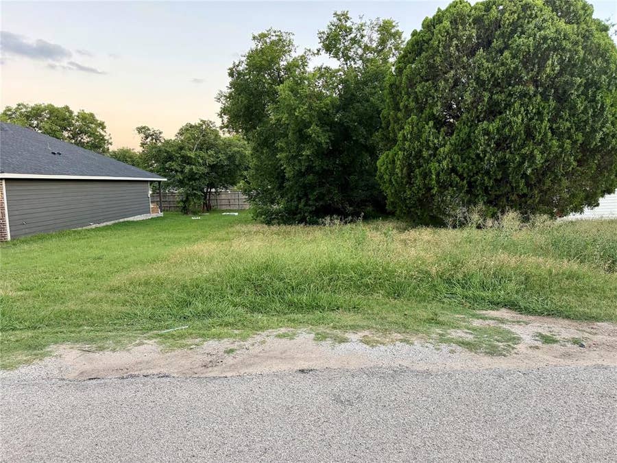 Property photo for 5111 Crowley Street, Sansom Park, TX