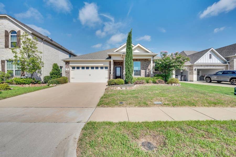 Property photo for 1104 Garden Grove Lane, Forney, TX