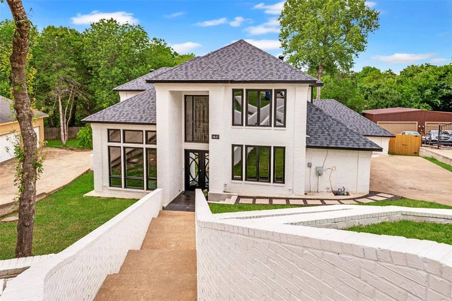 Property photo for 1417 Wyndmere Drive, DeSoto, TX