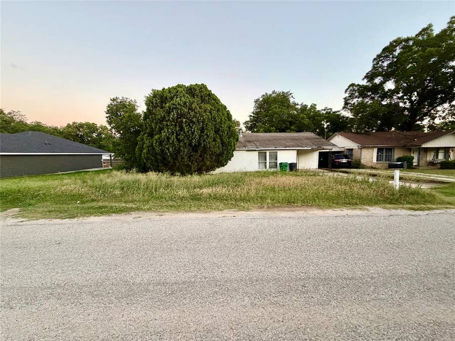 Property photo for 5113 Crowley Street, Sansom Park, TX