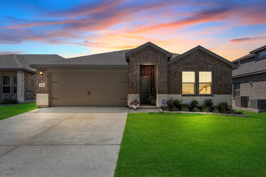 Property photo for 7313 Mayplace Drive, McKinney, TX