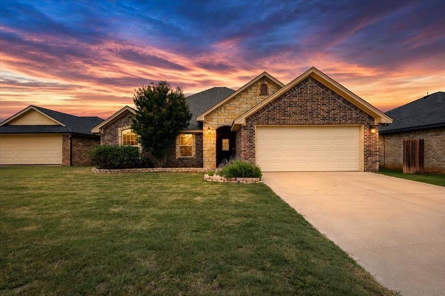 Property photo for 9148 Parkview Circle, Tolar, TX