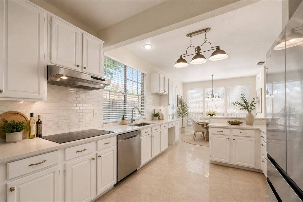 669 Water Oak Drive, Plano, TX 75025 Virtually Staged