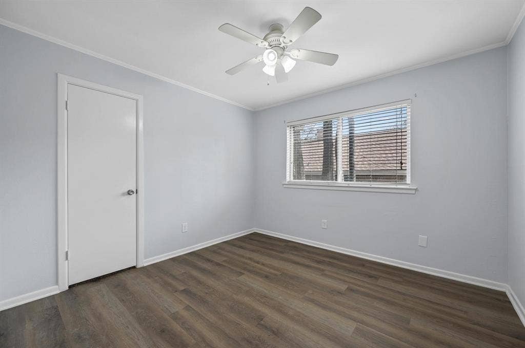 660 Springhill Drive, Hurst, TX 76054 660 Springhill Drive, Hurst, TX 76054