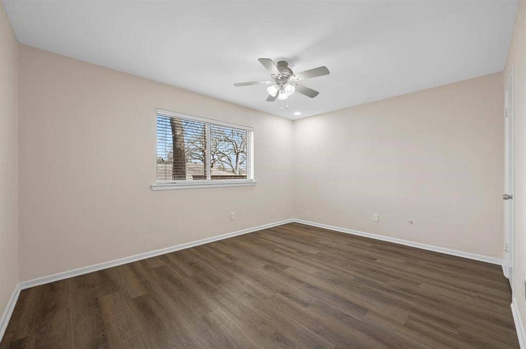 660 Springhill Drive, Hurst, TX 76054 660 Springhill Drive, Hurst, TX 76054