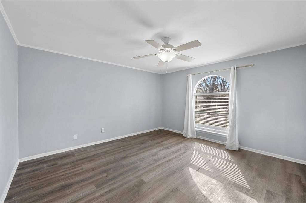 660 Springhill Drive, Hurst, TX 76054 660 Springhill Drive, Hurst, TX 76054