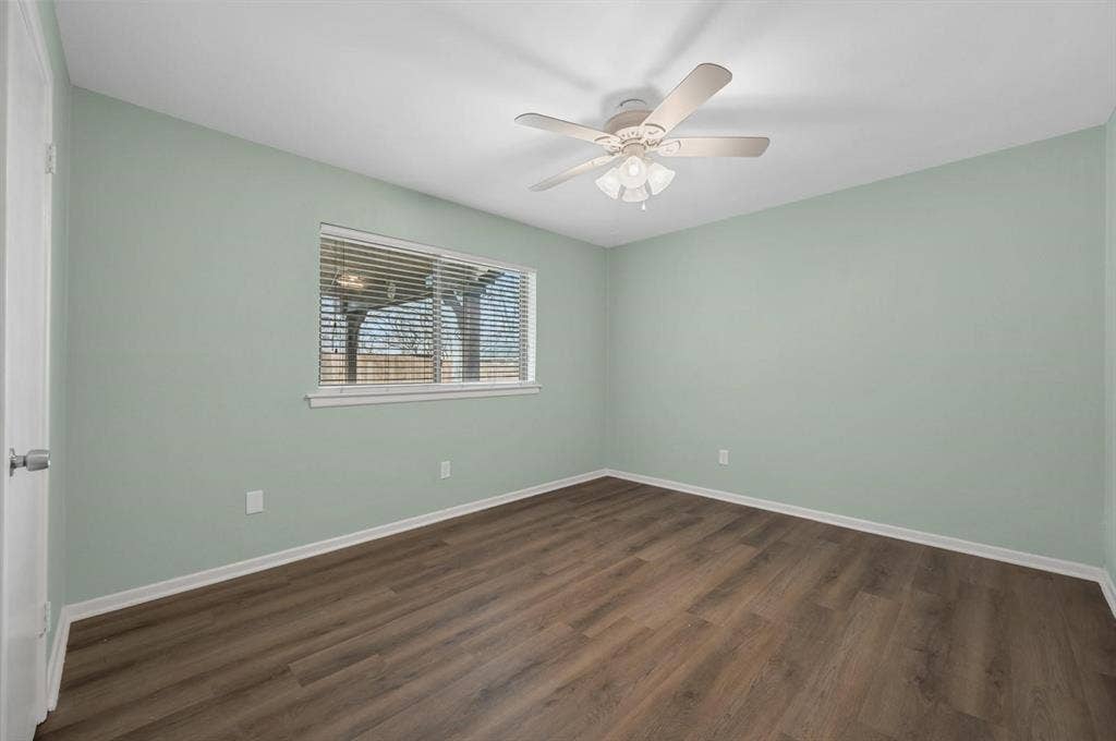 660 Springhill Drive, Hurst, TX 76054 660 Springhill Drive, Hurst, TX 76054