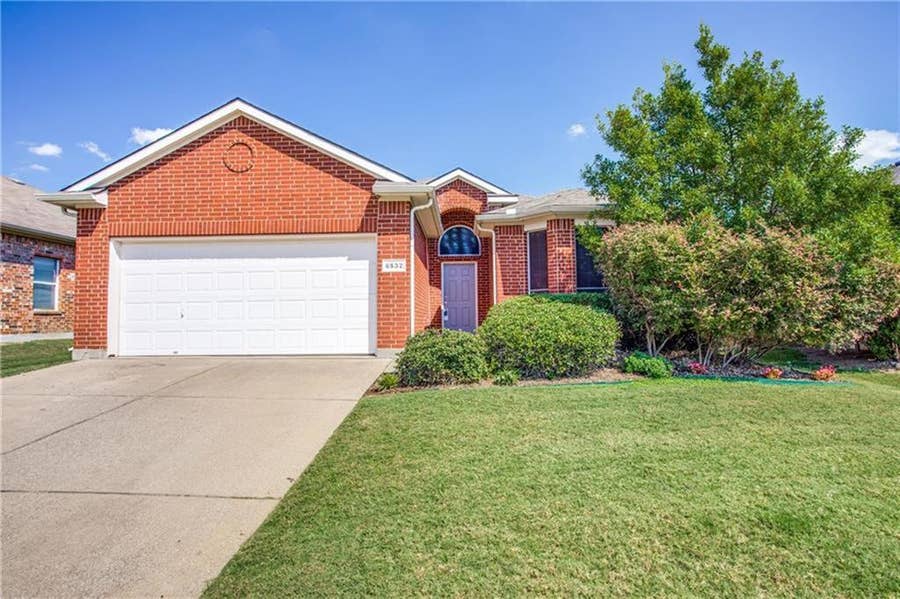 Property photo for 6532 Alexandra Meadows Drive, Fort Worth, TX