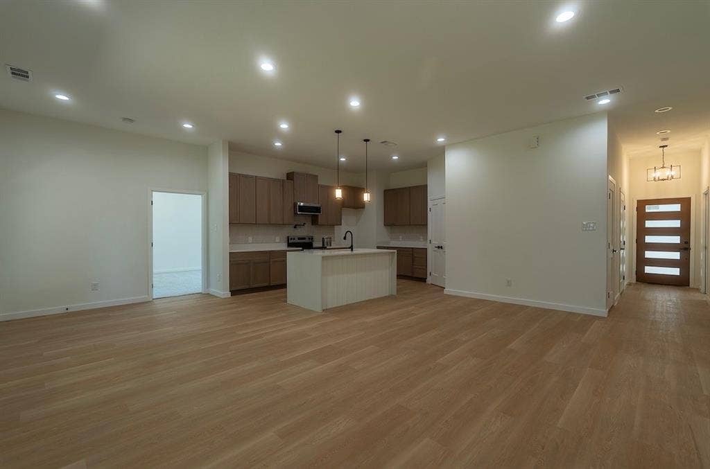 3315 Kyser, Dallas, TX 75216 3315 Kyser, Dallas, TX 75216